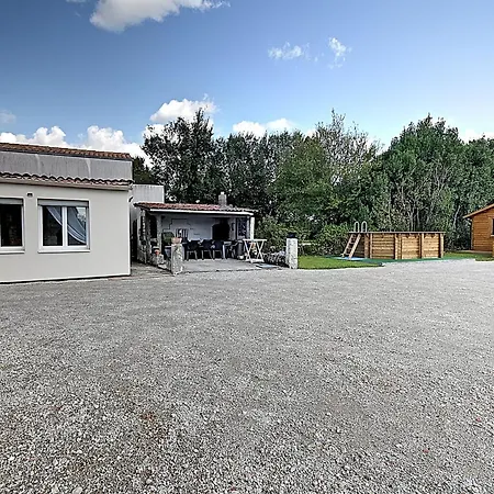Holiday home Les Vents De Gironde - Maison En Pierre Piscine Chenac Saint Seurin d'Uzet
